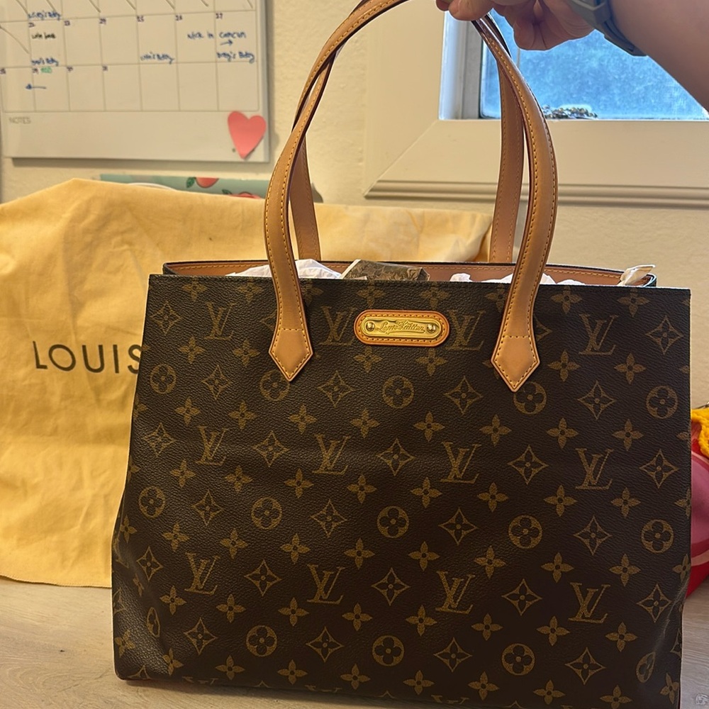 Louis Vuitton Wilshire MM Monogram Purse